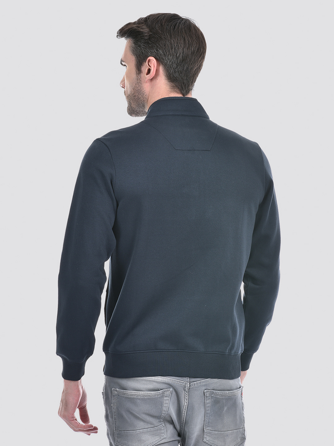 Numero Uno Men Solid Regular Fit Sweatshirt